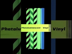 Pvc autoadhésif imprimable lumineux dans le noir film photoluminescent pour autocollant lumineux