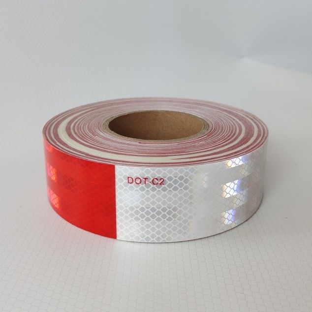 Ruban réfléchissant étanche DOT-C2 Adhésif rouge et blanc pour remorque, extérieur