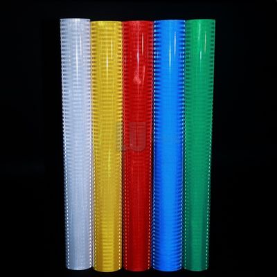 Bon prix Films de vinyle autoadhésifs à feuille réfléchissante micro prismatique pour les panneaux de signalisation en ligne