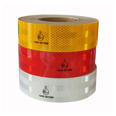 Bon prix ECE104 SASO2913 Marquages de visibilité du véhicule Tape réfléchissante pour la sécurité des camions en ligne