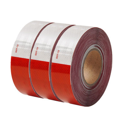 Bon prix LU Sécurité routière DOT-C2 Certificat bande réfléchissante PET Matériau rouge blanc ruban à carreaux pour véhicule en ligne