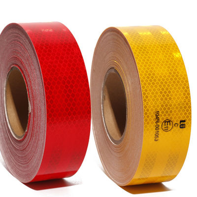 Bon prix Tape de visibilité élevée micro prismatique réfléchissante ECE 104r pour la sécurité des véhicules de camions et de voitures en ligne