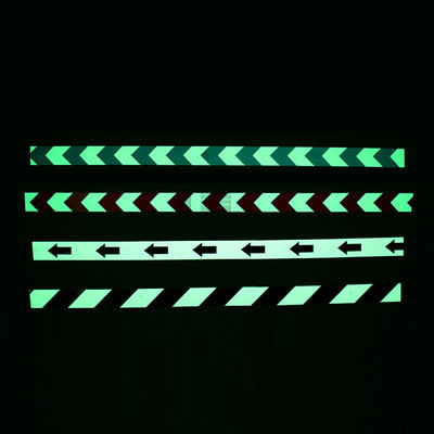 Bon prix Haute visibilité Lumière fluorescente lumineuse dans l'obscurité Avertissement de sécurité 4-6h Temps de lumière fournisseur de rouleaux de vinyle dans l'obscurité en ligne
