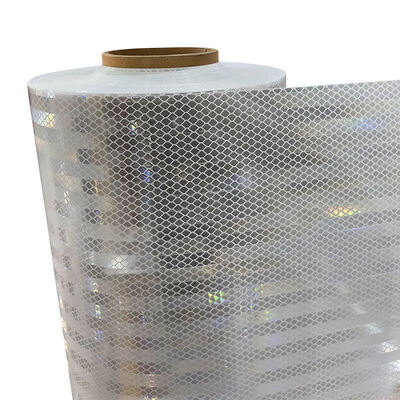 Bon prix Bande réfléchissante prismatique blanche haute intensité avec une durée de vie de 10 ans ASTM D4956 Type IV pour panneaux de signalisation en ligne