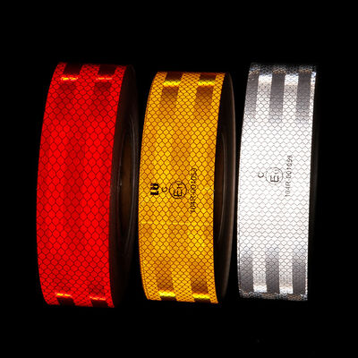 Bon prix Ruban réfléchissant conforme à la norme ECE R104 avec technologie microprismatique pour la sécurité des véhicules pendant 10 ans en ligne