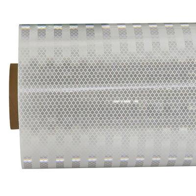 Bon prix ASTM D4956 Carte rétro-réfléchissante microprismatique de type IV haute luminosité pour la sécurité de la circulation jour et nuit en ligne