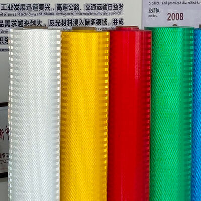 Bon prix Bande réfléchissante prismatique à haute intensité pour panneaux de signalisation routière en ligne